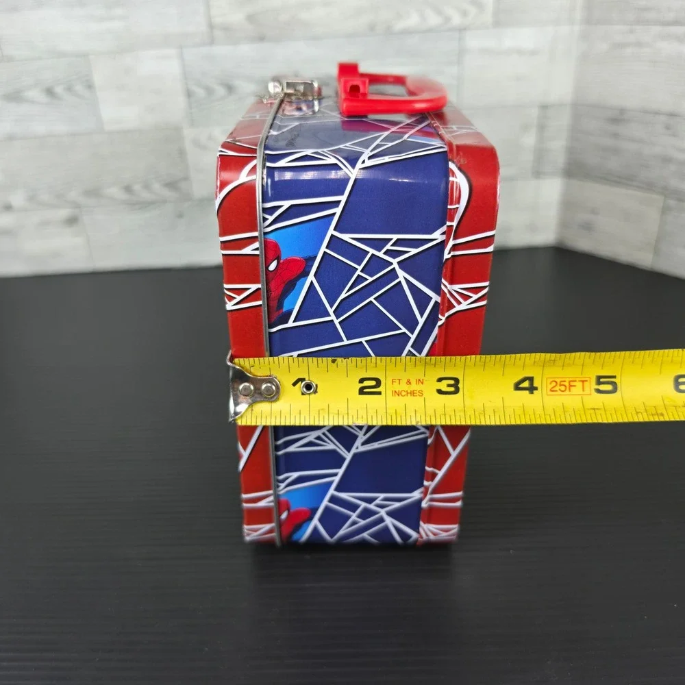 Marvel Spider-Man Go Spidey Embossed Metal Lunch Box Red Blue Tin 2013 Marvel